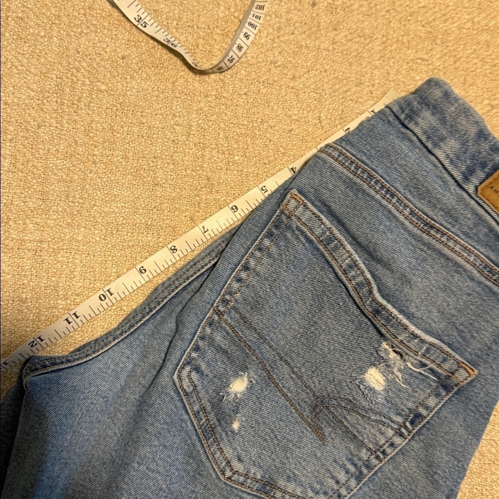 American eagle Stretch Curvy Ripped Straight Jean size 2 short - Picture 10 of 11